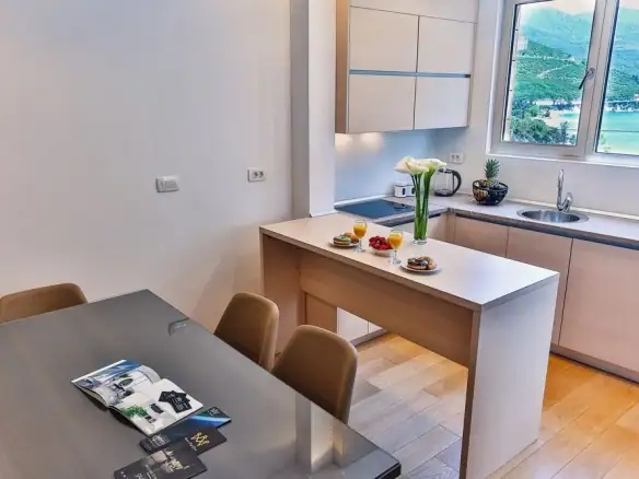 Izdavanje: Dvosoban stan 76 m² – Budva — fotografija 8