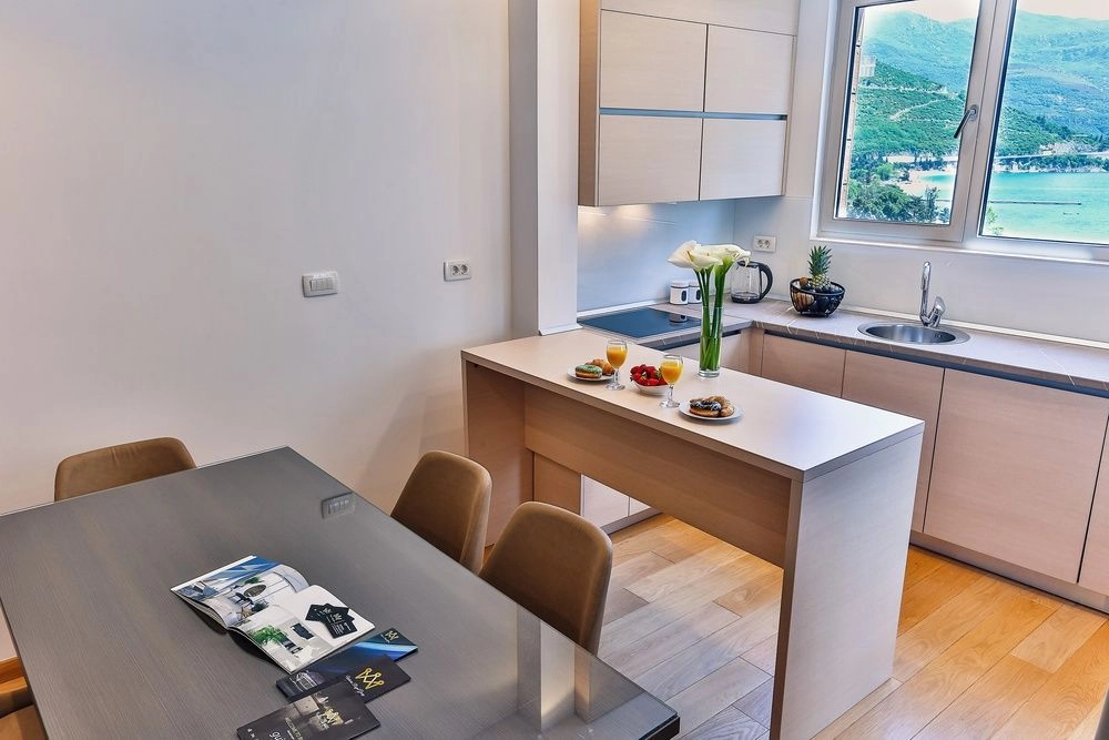 Izdavanje: Dvosoban stan 76 m² – Budva — fotografija 8