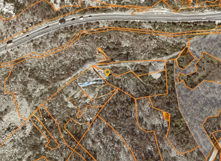 Plac 73.496 m² – Cetinje — fotografija 2
