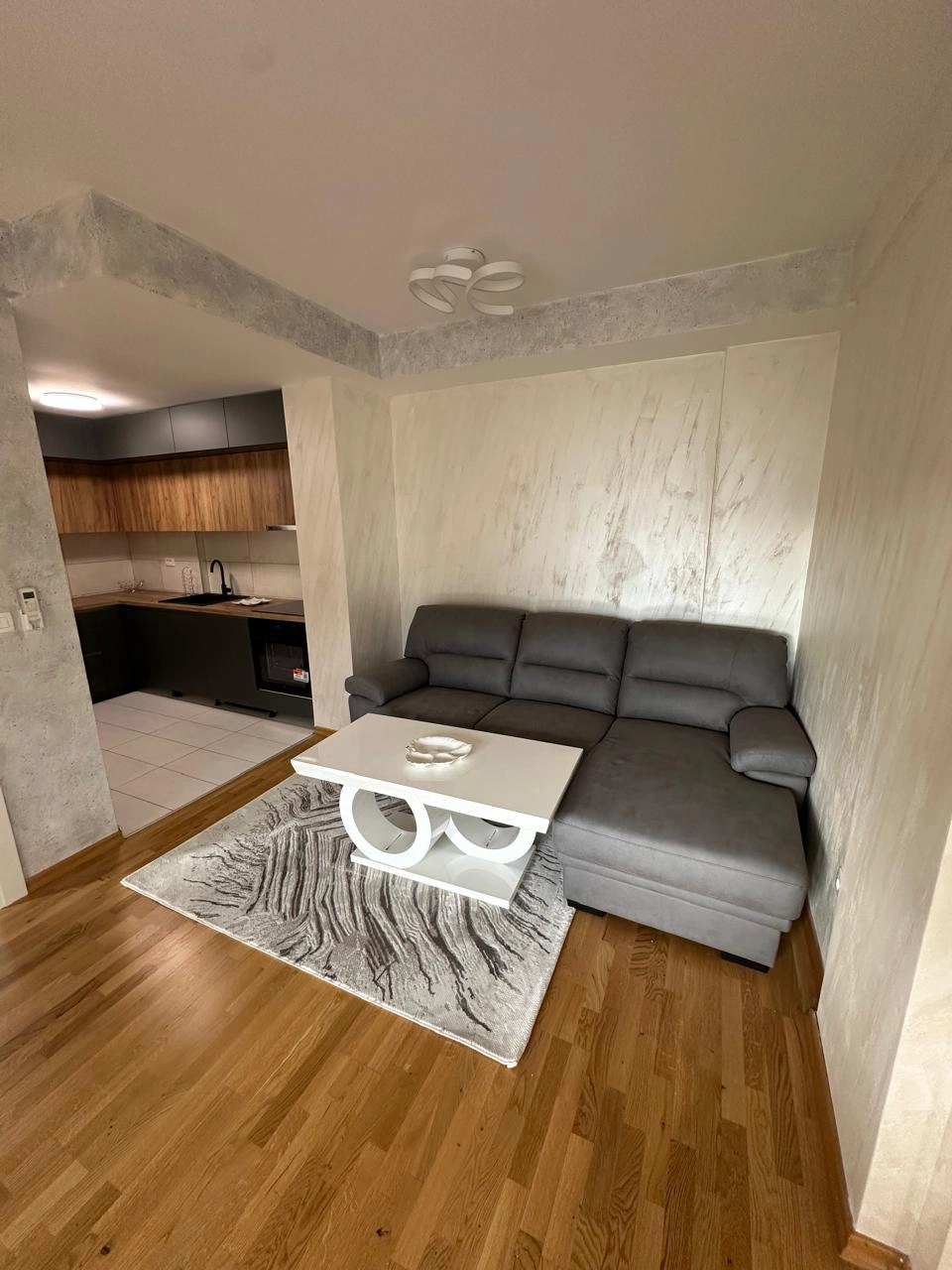 Namjesten-dvosoban-stan-u-Seljanovu-Tivat-6 Izdavanje: Dvosoban stan 70 m² – Seljanovo, Tivat — fotografija 7