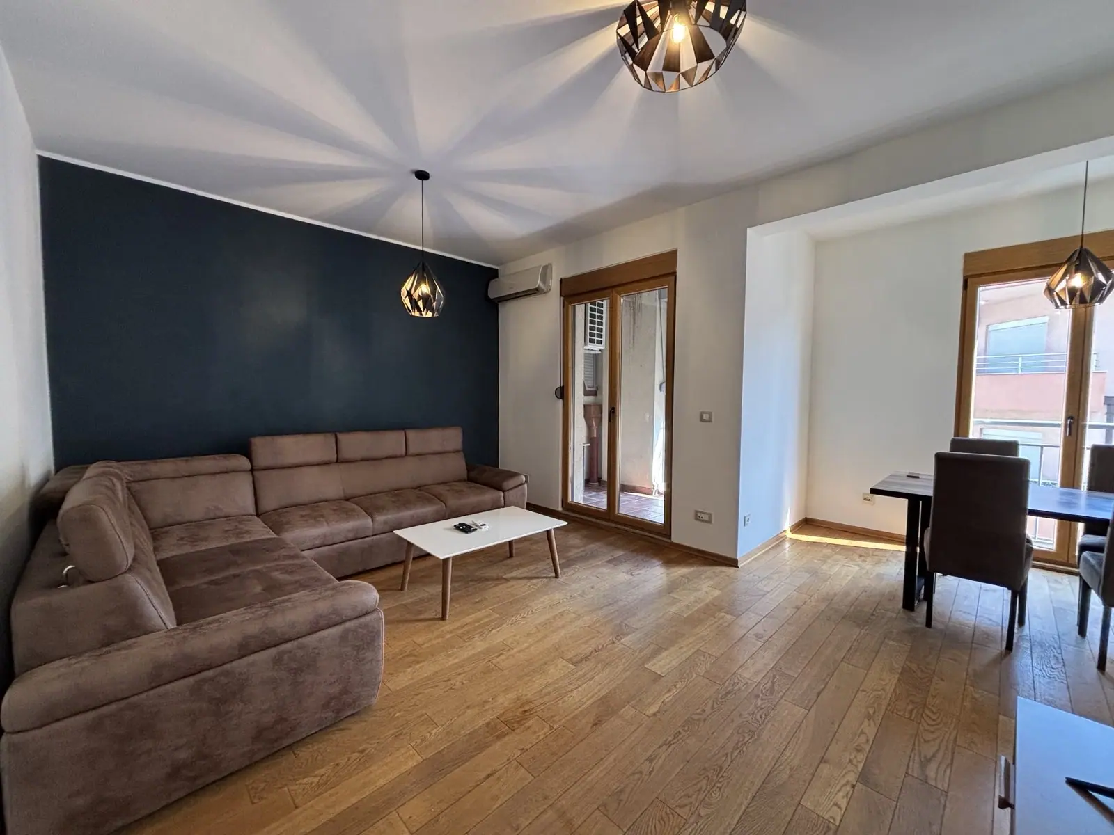 Petosoban-duplex-stan-Krivi-most-Podgorica Petosoban duplex stan