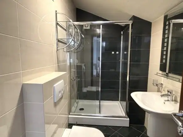 Izdavanje: Stan 186 m² – Krivi most, Podgorica — fotografija 6