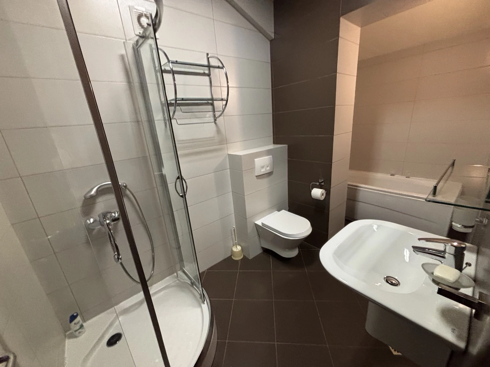 Petosoban-duplex-stan-Krivi-most-Podgorica-10 Izdavanje: Stan 186 m² – Krivi most, Podgorica — fotografija 11