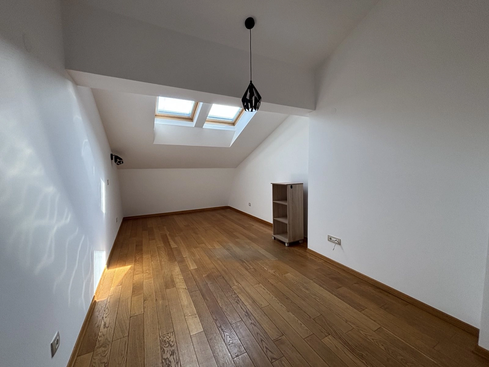 Petosoban-duplex-stan-Krivi-most-Podgorica-13 Izdavanje: Stan 186 m² – Krivi most, Podgorica — fotografija 14