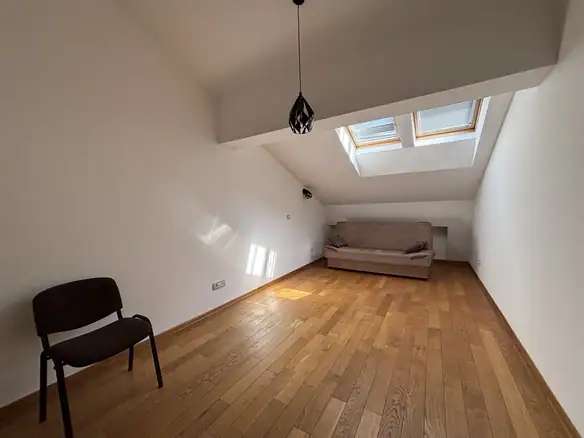 Izdavanje: Stan 186 m² – Krivi most, Podgorica — fotografija 16