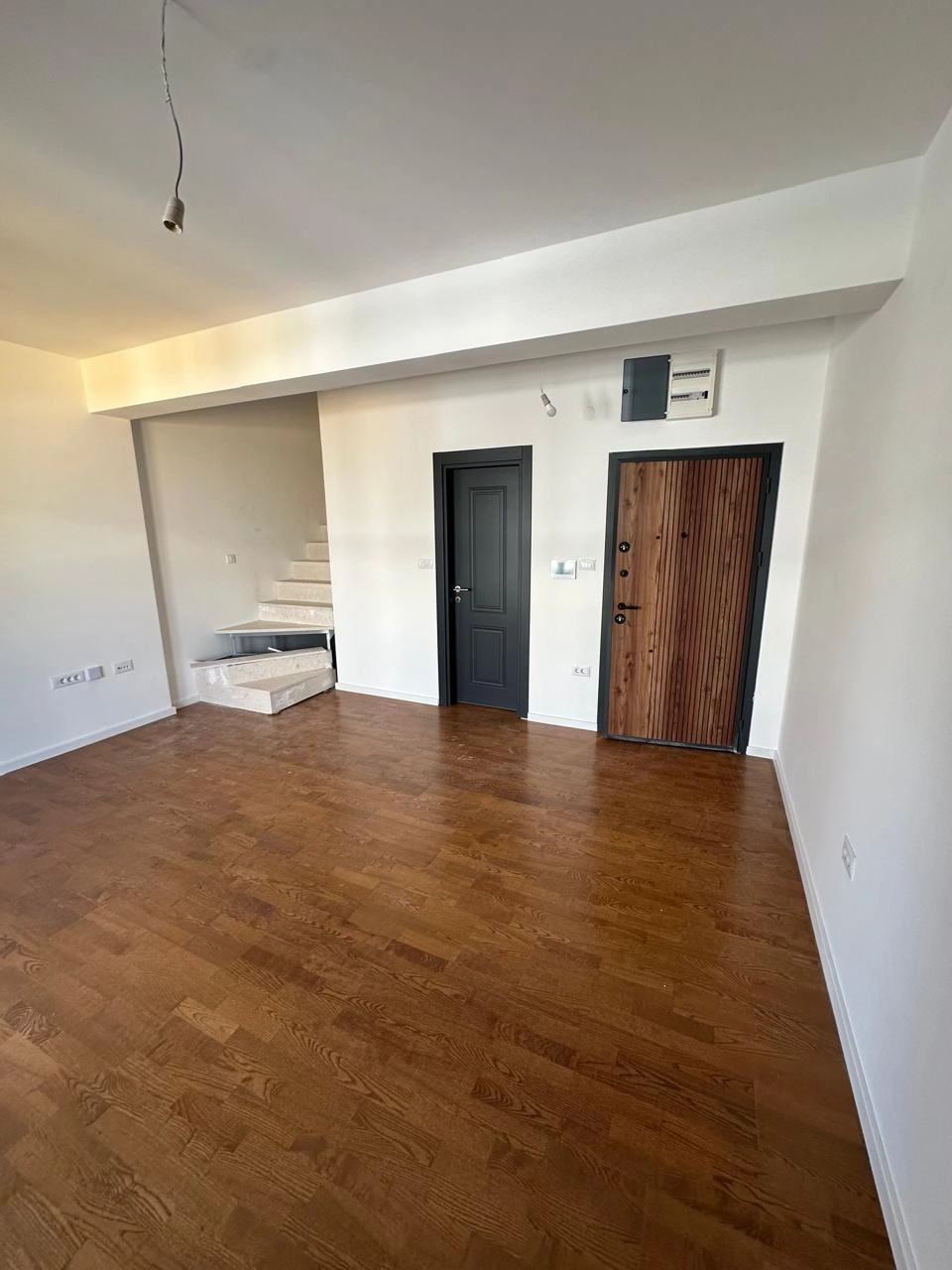 Dvosoban-stan-u-Zagoricu-Podgorica-5 Izdavanje: Dvosoban stan 100 m² – Zagorič, Podgorica — fotografija 6