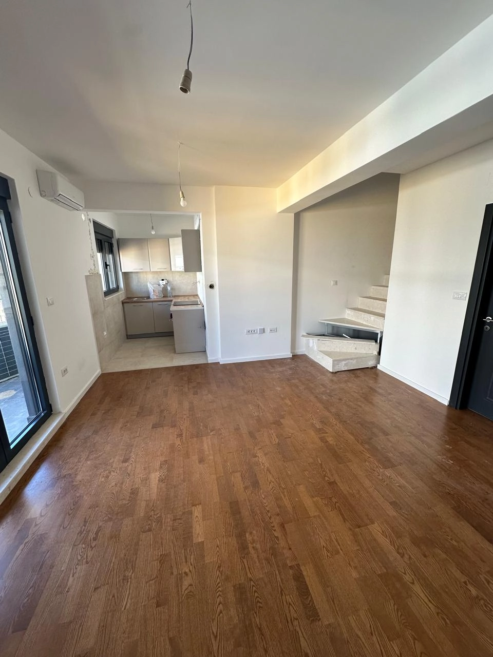 Dvosoban-stan-u-Zagoricu-Podgorica-9 Izdavanje: Dvosoban stan 100 m² – Zagorič, Podgorica — fotografija 10