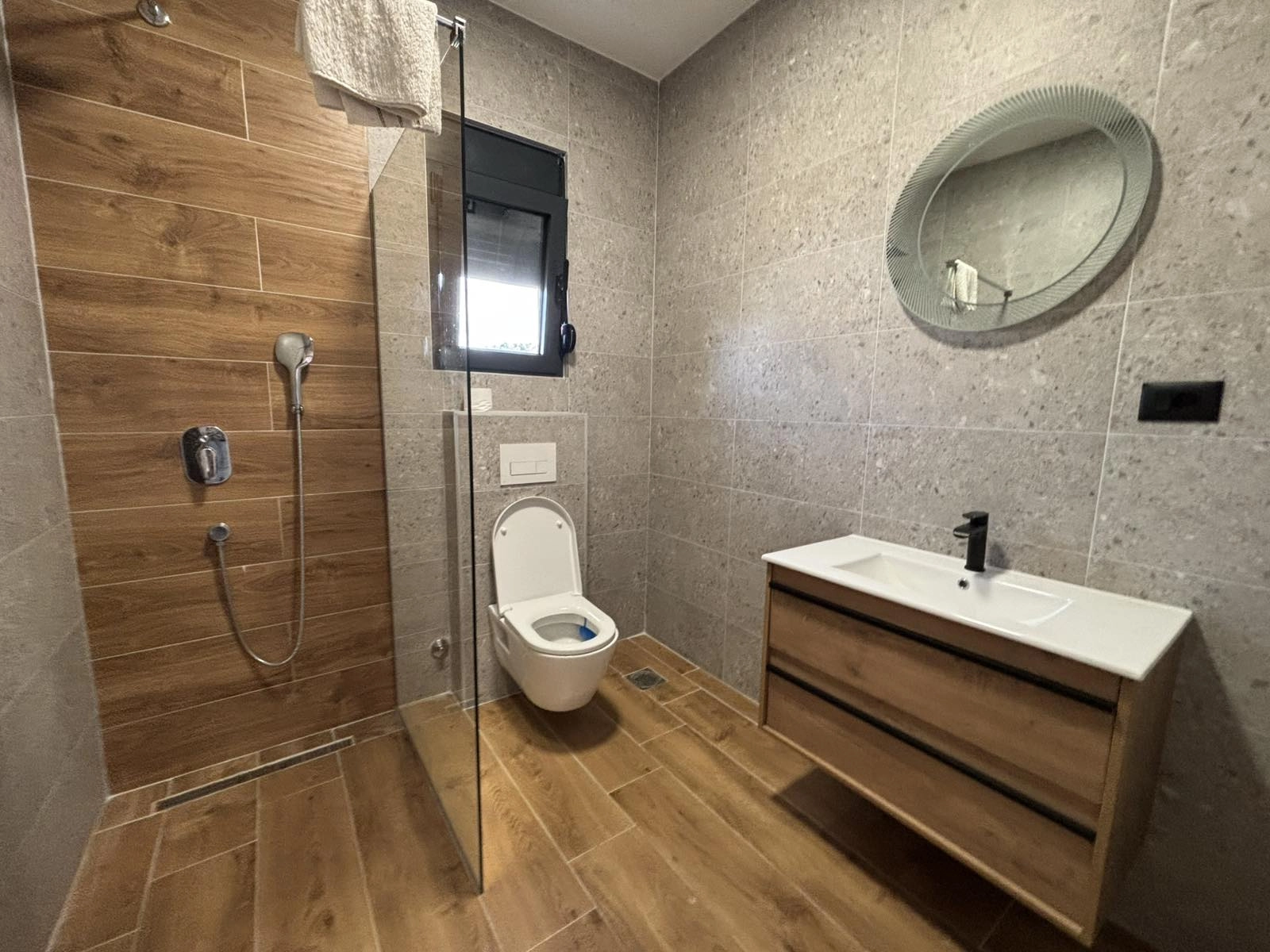 Kuća 150 m² – Donja Gorica, Podgorica — fotografija 16