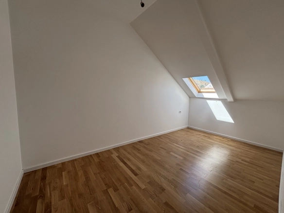 Trosoban stan 100 m² – Zagorič, Podgorica — fotografija 8