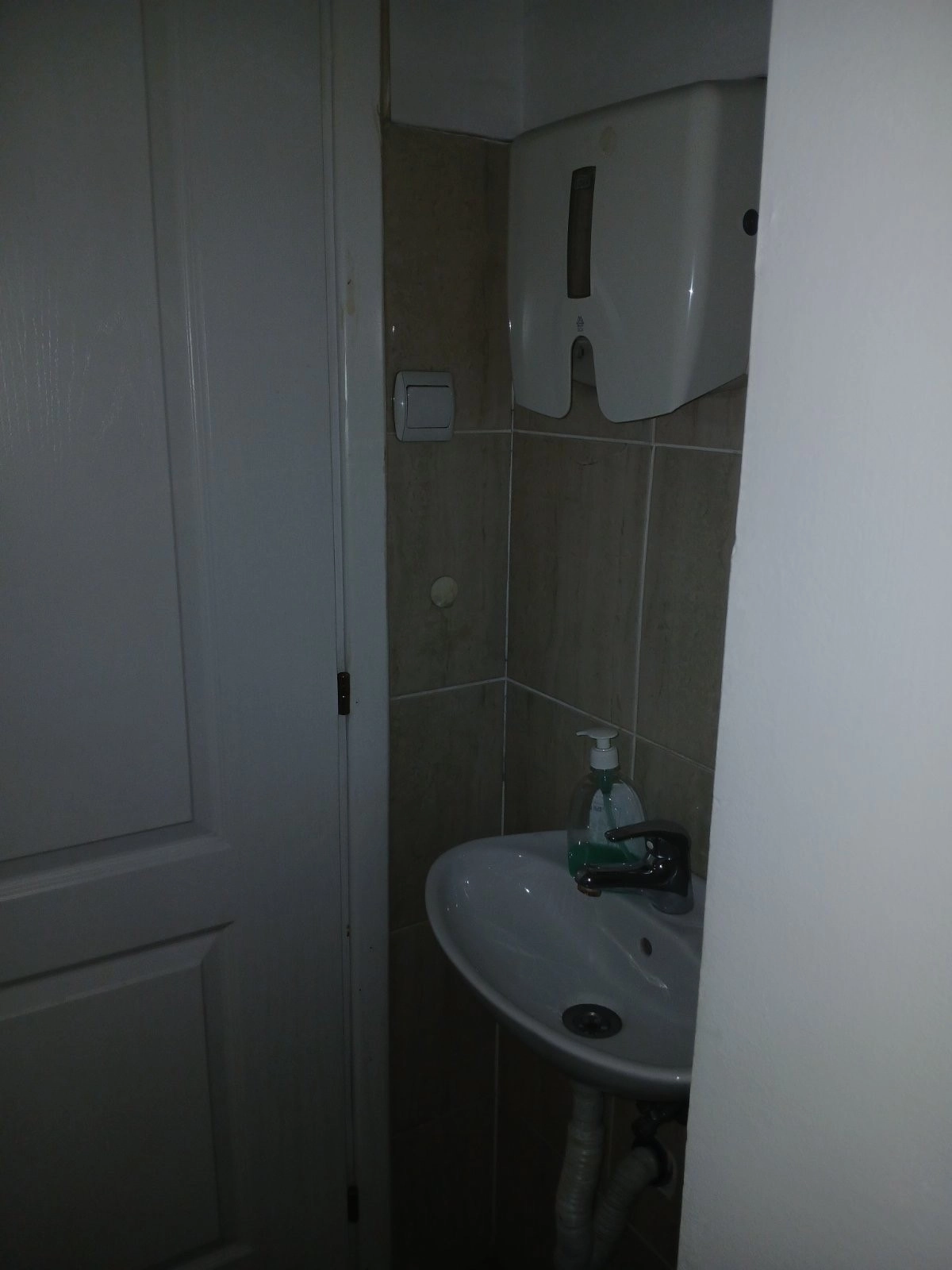 Poslovni prostor 70 m² – Centar, Podgorica — fotografija 11