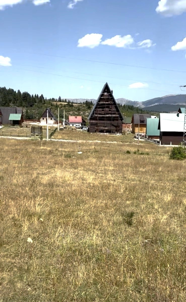 Plac-600-m²-na-Zabljaku Plac 600 m² na Žabljaku