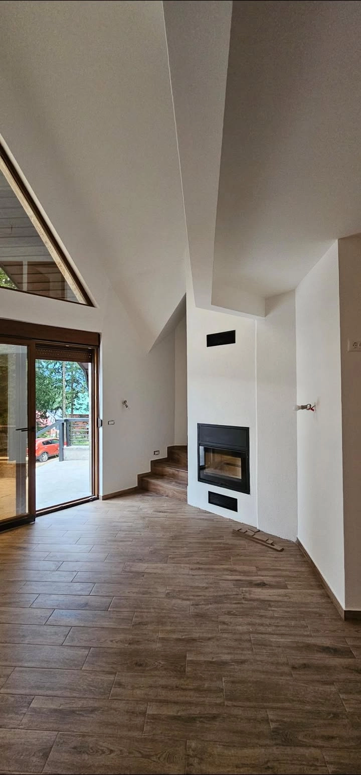Kuca-u-blizini-Crnog-jezera-Zabljak-8 Trosoban stan 160 m² – Žabljak — fotografija 9