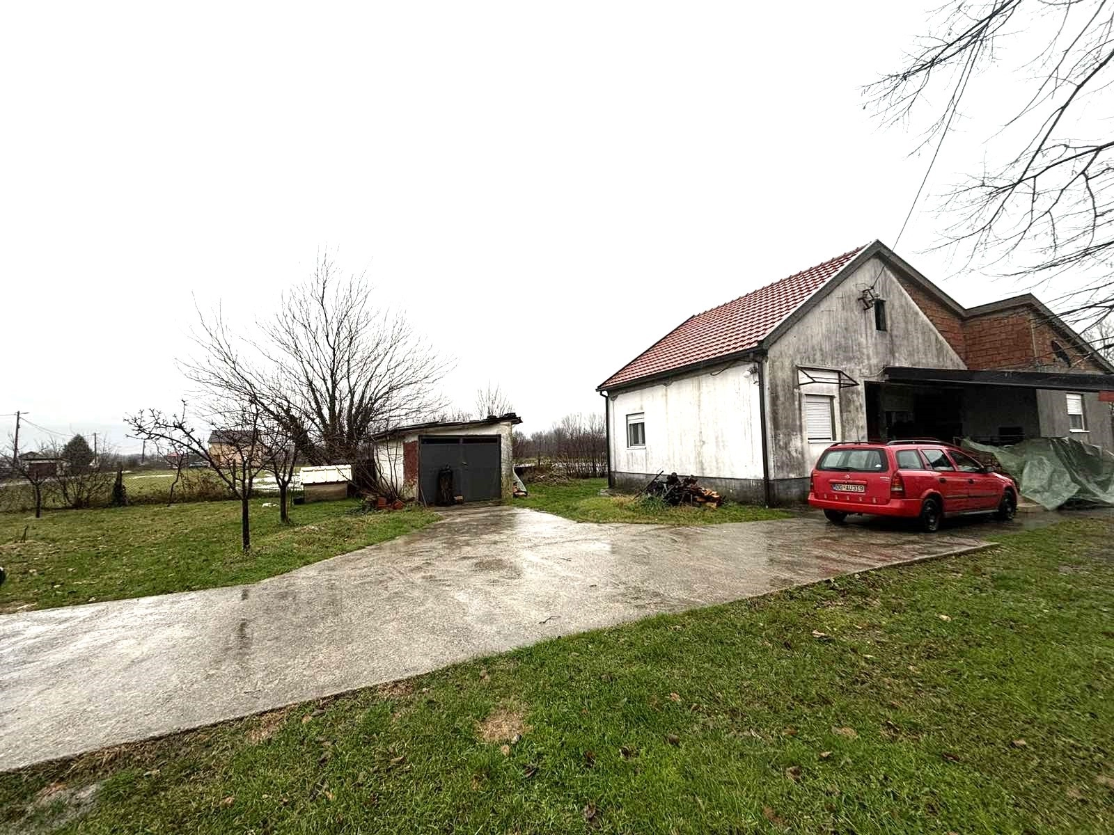 Kuca-sa-imanjem-u-Danilovgradu Kuća sa imanjem u Danilovgradu