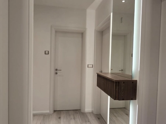 Izdavanje: Dvosoban stan 63 m² – Nikšić — fotografija 2