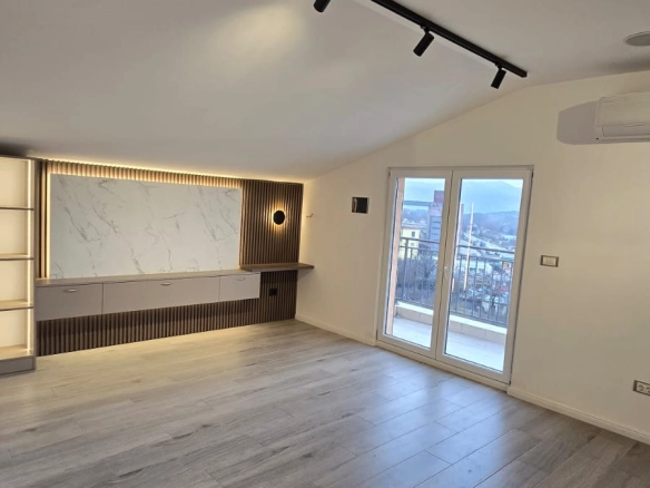 Izdavanje: Dvosoban stan 63 m² – Nikšić — fotografija 3