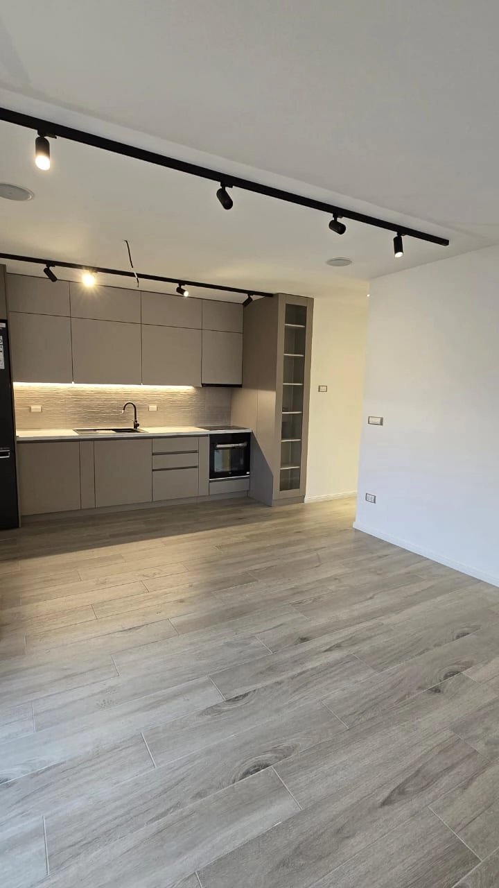 Dvosoban-stan-63-m²-za-izdavanje-Niksic-4 Izdavanje: Dvosoban stan 63 m² – Nikšić — fotografija 5