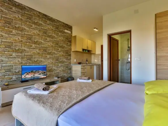 Hotel 575 m² – Čanj, Bar — fotografija 9