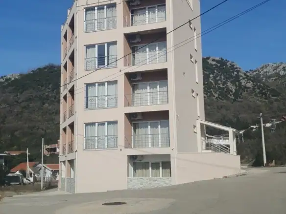 Hotel 575 m² – Čanj, Bar — fotografija 15