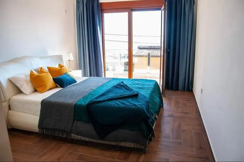 Kuca-sa-bazenom-i-pogledom-na-more-u-Baru-2 Kuća 500 m² – Bar — fotografija 3