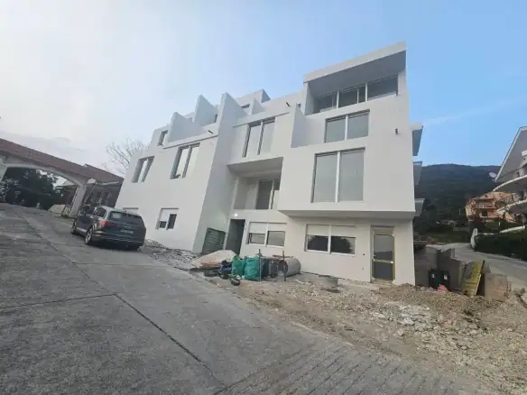 Dvosoban stan 60 m² – Kumbor, Herceg Novi — fotografija 2
