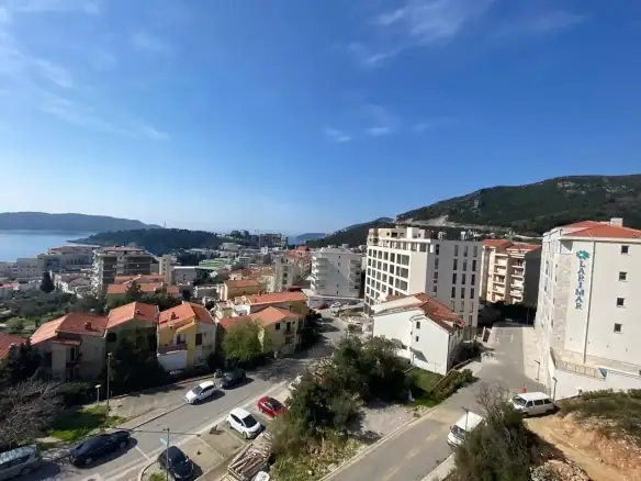 Dvosoban stan 65 m² – Bečići, Budva — fotografija 3