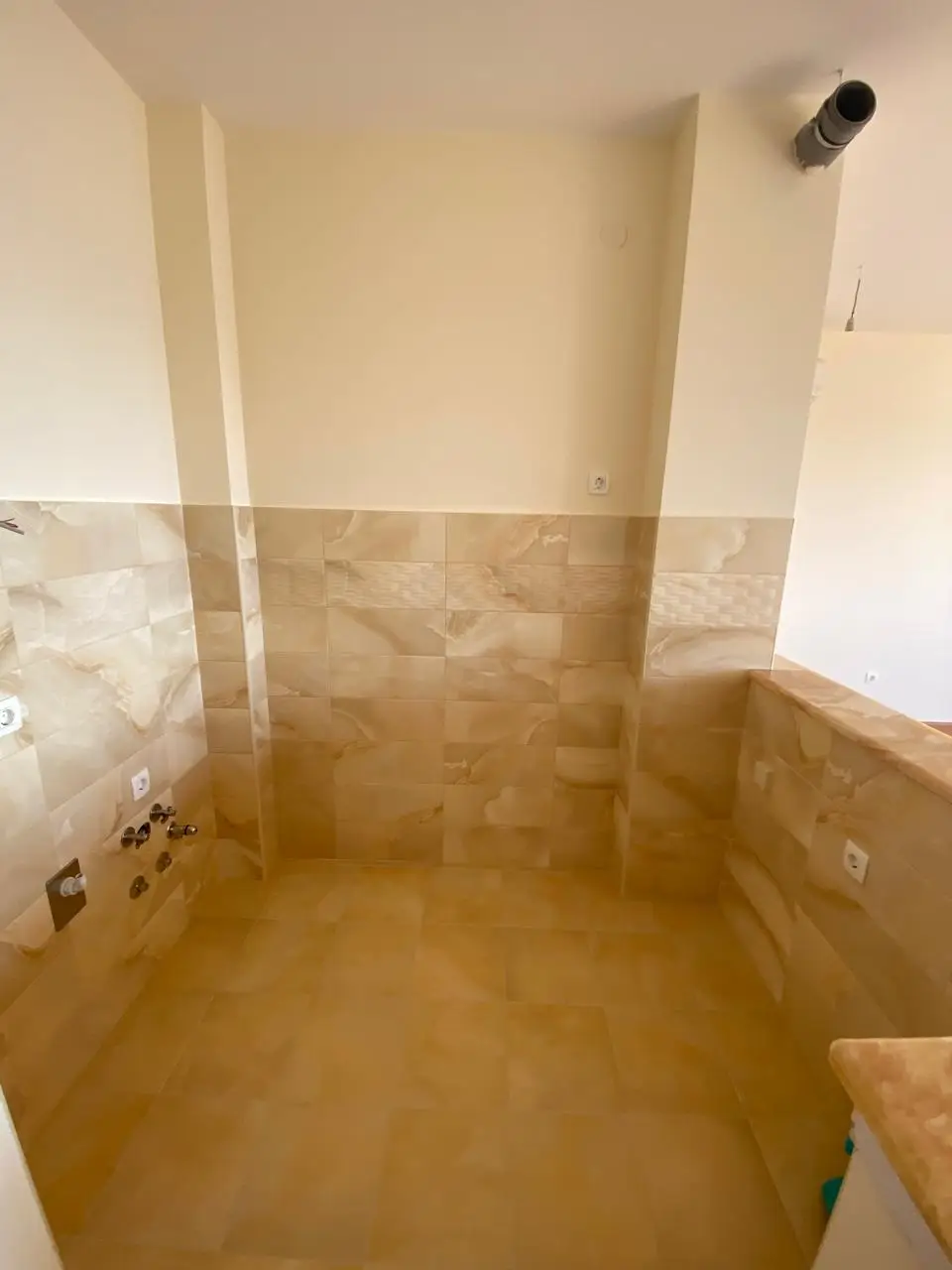 Dvosoban-stan-sa-pogledom-na-more-u-Becicima-Budva-8 Dvosoban stan 65 m² – Bečići, Budva — fotografija 9