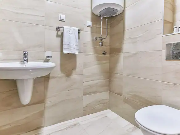 Garsonjera 19 m² – Rozino, Budva — fotografija 6