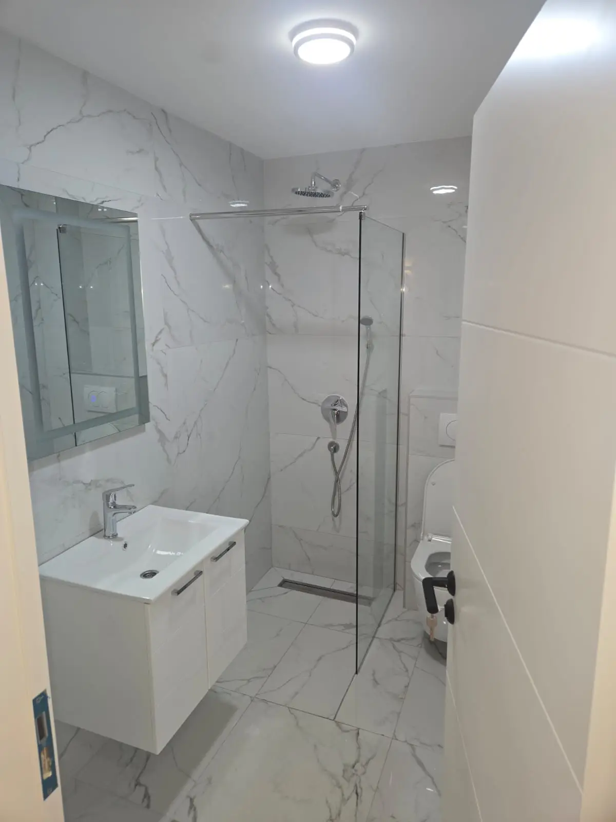 Jednosoban-stan-48-m²-u-zgradi-Twin-House-Bar-1 Jednosoban stan 48 m² – Bar — fotografija 2