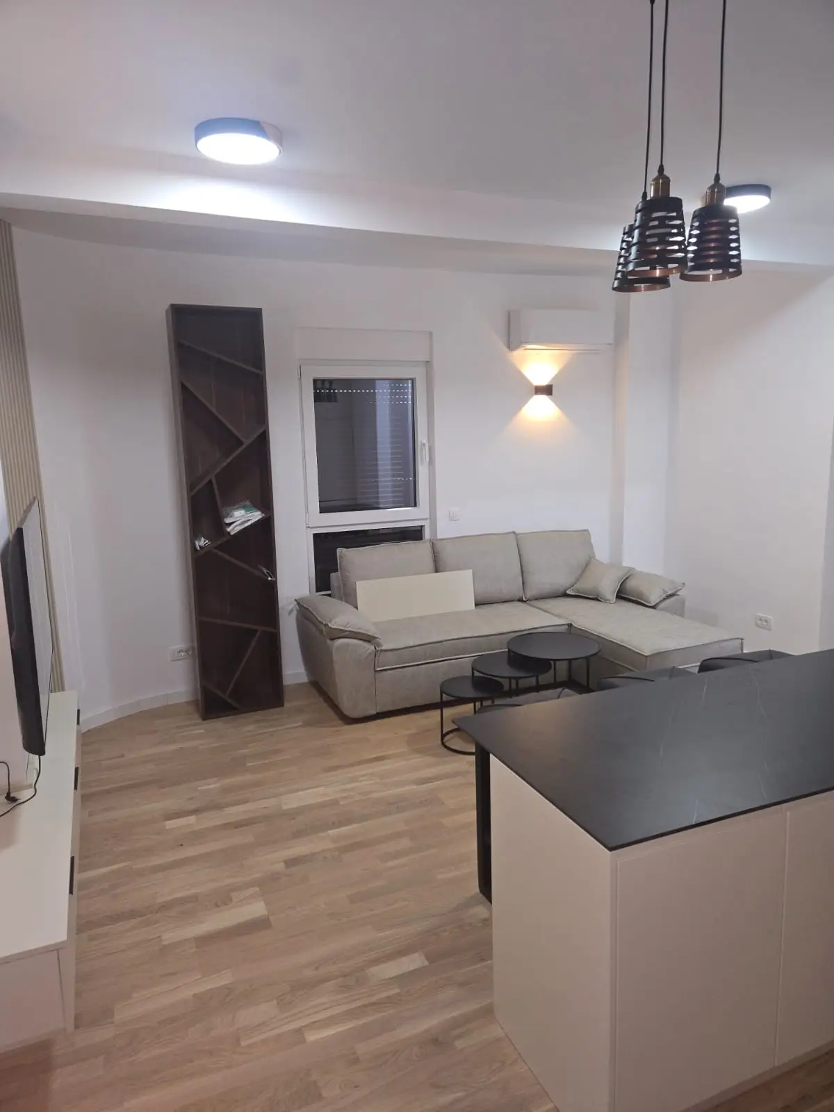 Jednosoban-stan-48-m²-u-zgradi-Twin-House-Bar-2 Jednosoban stan 48 m² – Bar — fotografija 3