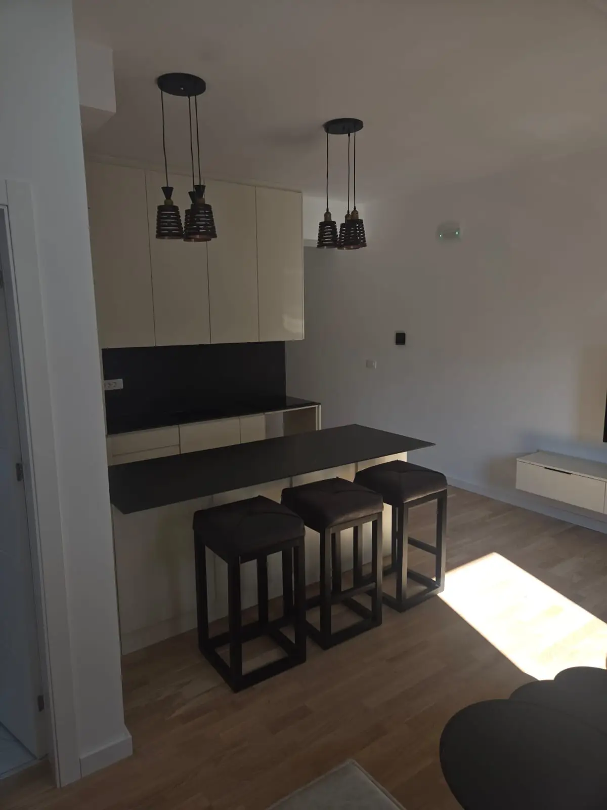 Jednosoban-stan-48-m²-u-zgradi-Twin-House-Bar-4 Jednosoban stan 48 m² – Bar — fotografija 5