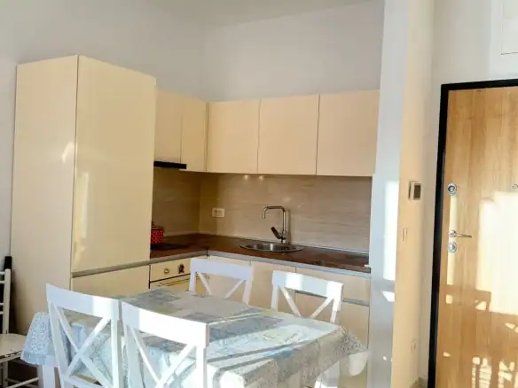 Izdavanje: Garsonjera 33 m² – Petrovac, Budva — fotografija 3