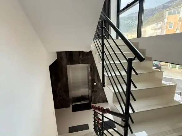 Izdavanje: Garsonjera 33 m² – Petrovac, Budva — fotografija 8