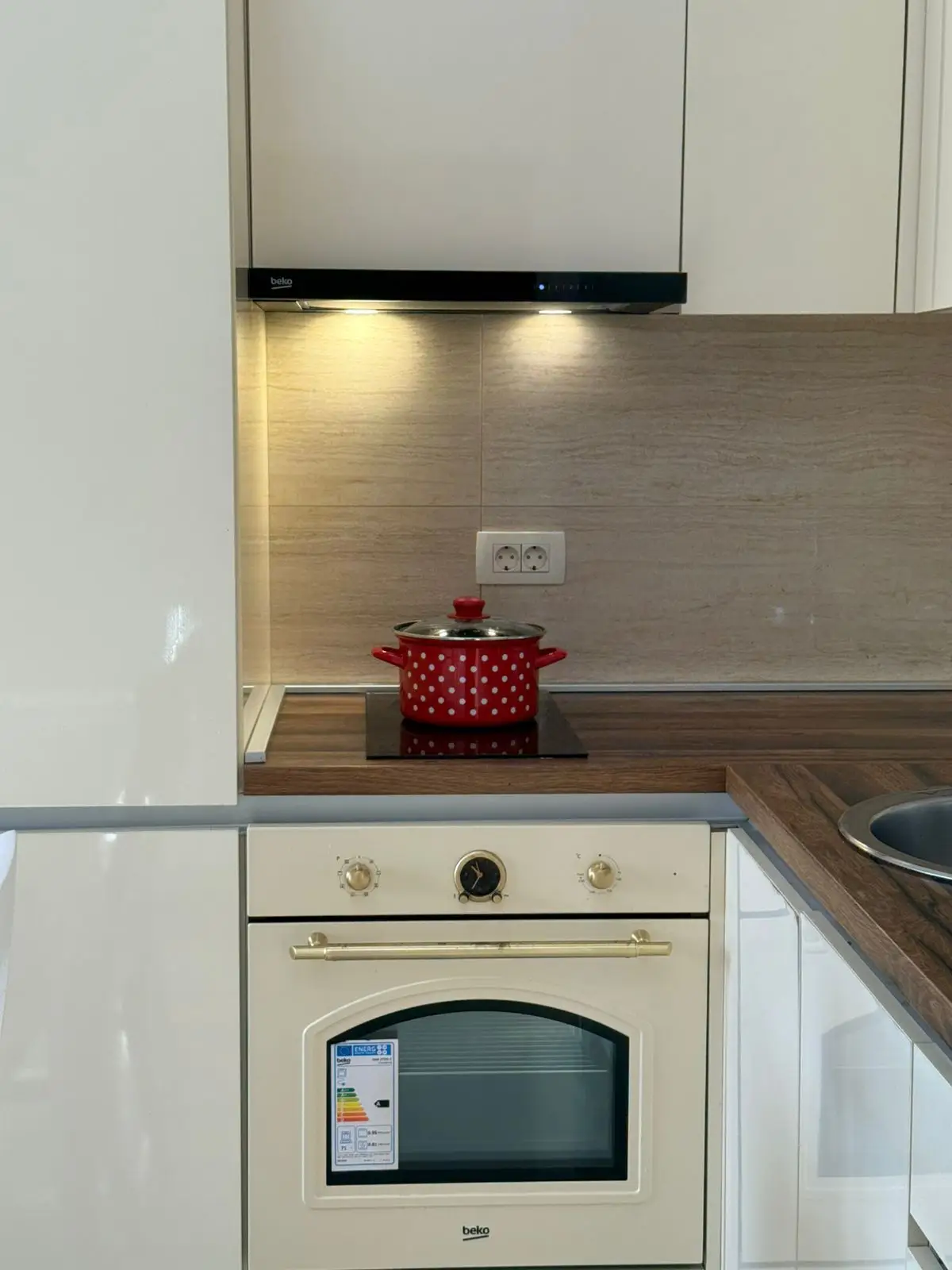 Izdavanje: Garsonjera 33 m² – Petrovac, Budva — fotografija 9