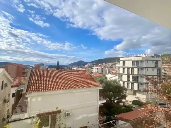 Izdavanje: Dvosoban stan 59 m² – Rafailovići, Budva — fotografija 2