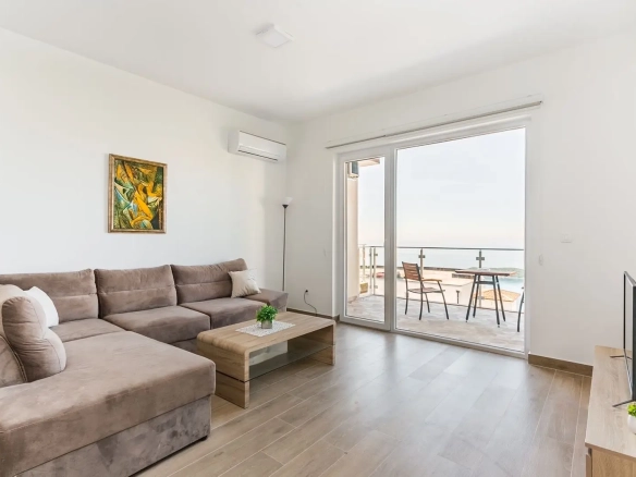 Izdavanje: Dvosoban stan 77 m² – Seoce, Budva — fotografija 2