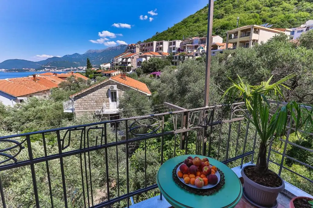 Dvosoban stan 100 m² – Sveti Stefan, Budva — fotografija 8