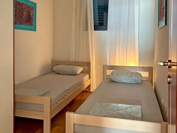Izdavanje: Dvosoban stan – Sveti Stefan, Budva — fotografija 2