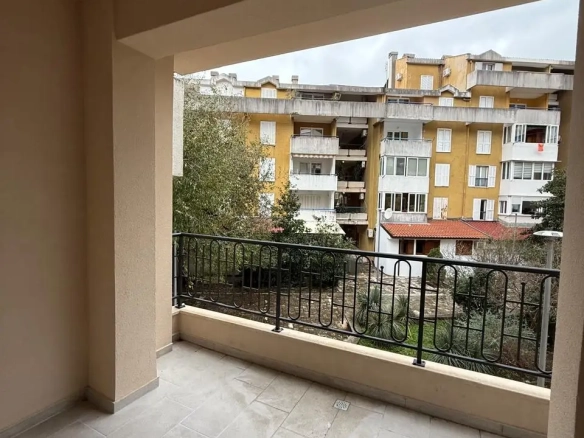 Trosoban stan 115 m² – Budva — fotografija 8