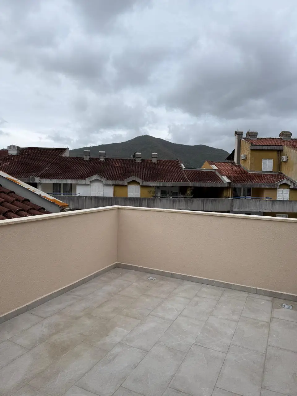 Jednosoban-stan-sa-dvije-terase-Adok-Budva-1 Jednosoban stan 71 m² – Budva — fotografija 2