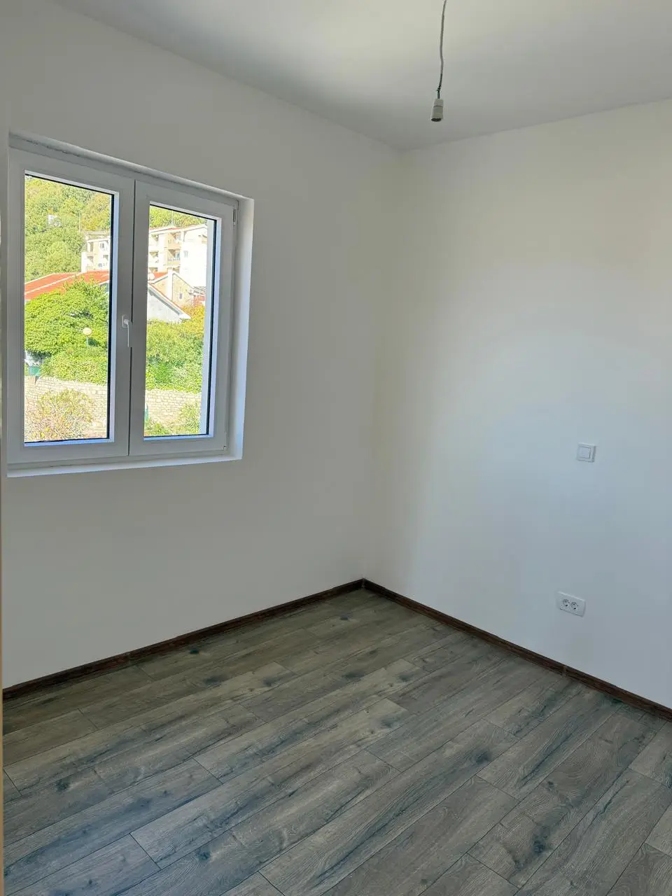Dvosoban-stan-sa-pogledom-na-more-u-Petrovcu-Budva-1 Dvosoban stan 54 m² – Petrovac, Budva — fotografija 2