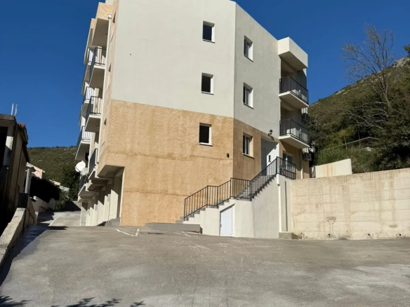 Dvosoban stan 54 m² – Petrovac, Budva — fotografija 2