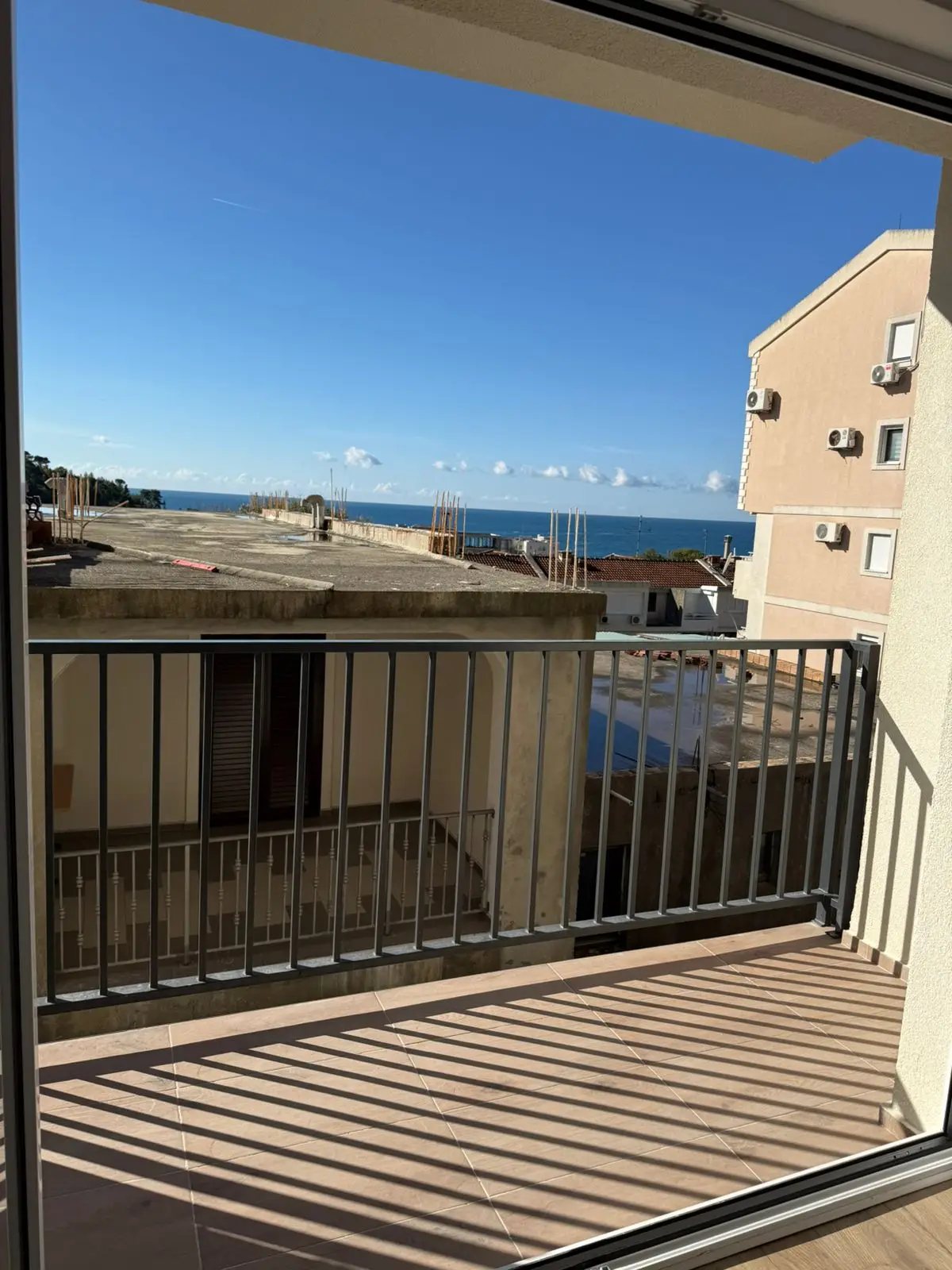 Dvosoban-stan-u-novogradnji-Petrovac-Budva-7 Dvosoban stan 54 m² – Petrovac, Budva — fotografija 8