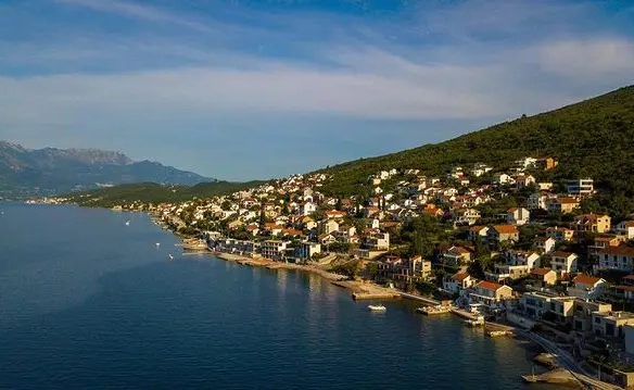 Plac na prvoj liniji do mora u Krašićima