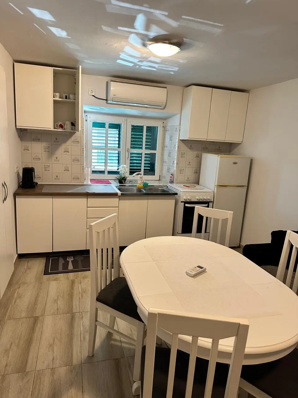 Jednosoban-stan-u-Radovicima-Tivat-3 Jednosoban stan 39 m² – Radovići, Tivat — fotografija 4