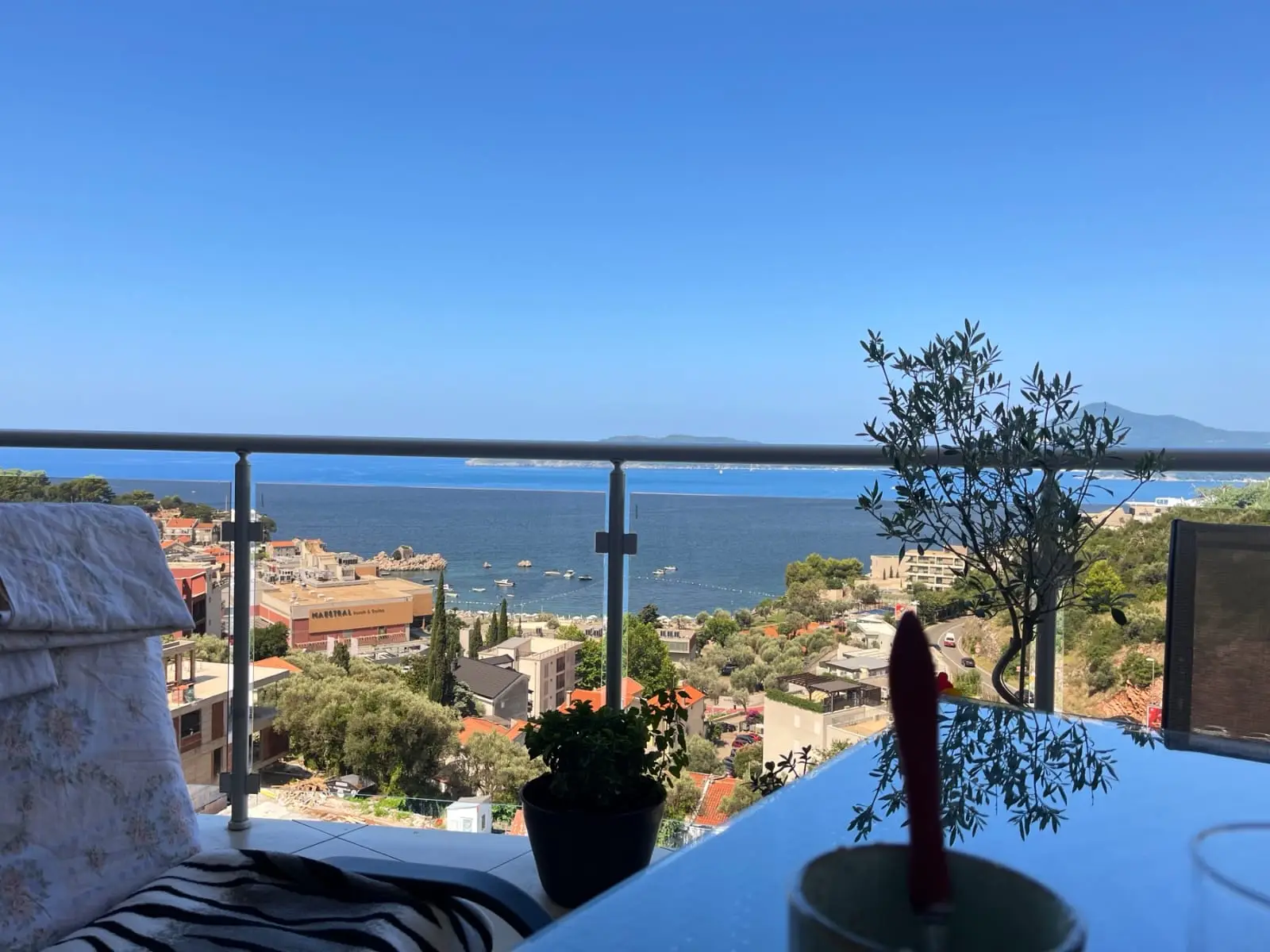 Jednosoban-stan-sa-pogledom-na-more-u-Prznu-Budva-5 Jednosoban stan 55 m² – Pržno, Budva — fotografija 6