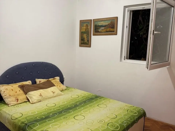 Jednosoban stan u naselju Šumet