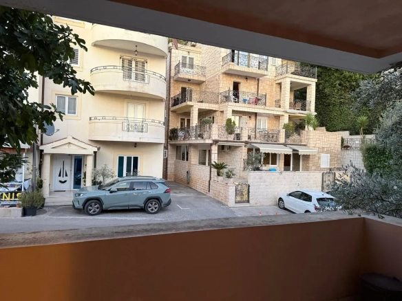 Jednosoban stan 38 m² – Sveti Stefan, Budva — fotografija 2