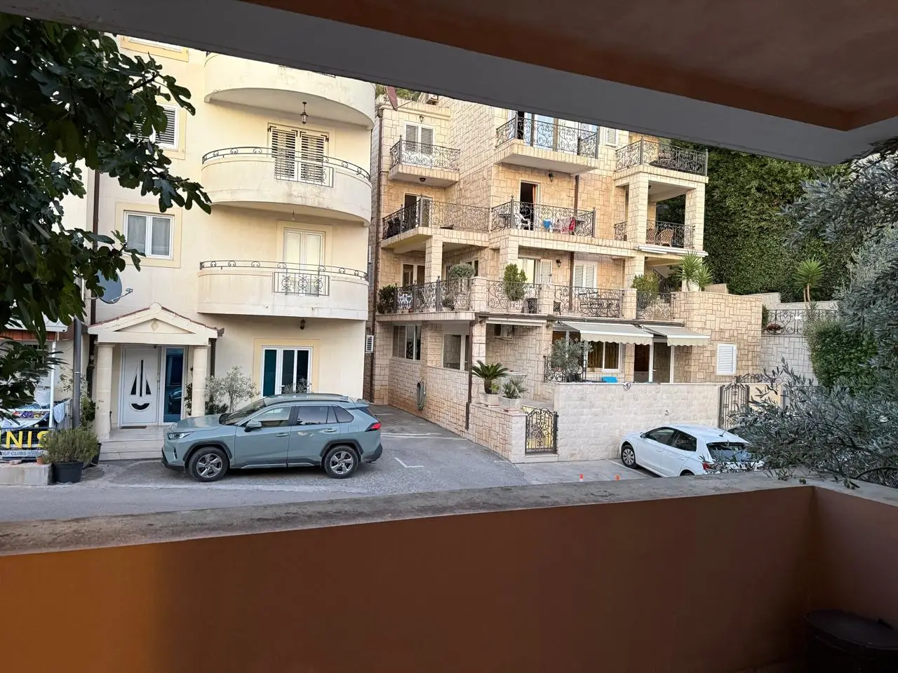 Jednosoban-stan-u-naselju-Sumet-Sveti-Stefan-Budva-1 Jednosoban stan 38 m² – Sveti Stefan, Budva — fotografija 2