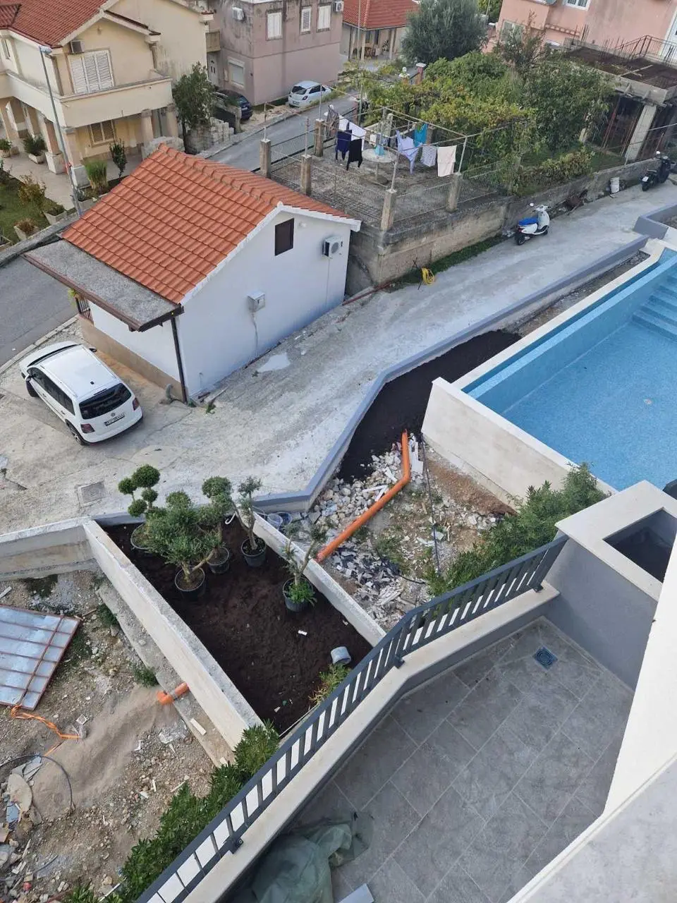 Dvosoban-stan-sa-bazenom-u-Dobroti-Kotor-1 Dvosoban stan 52 m² – Dobrota, Kotor — fotografija 2