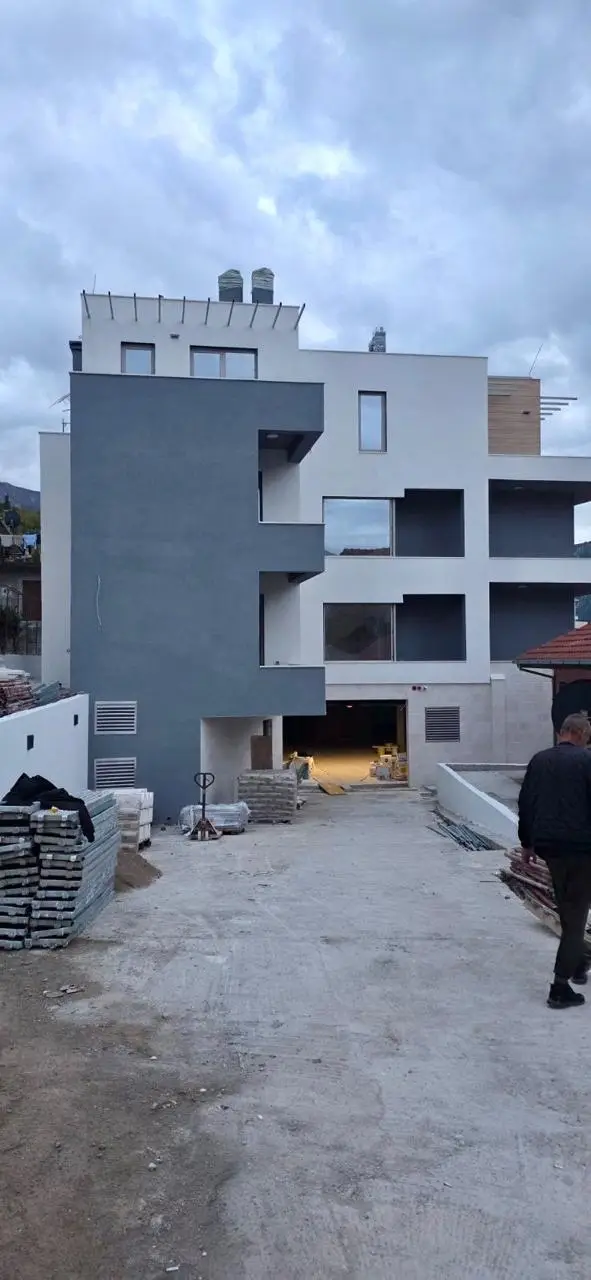 Dvosoban-stan-sa-bazenom-u-Dobroti-Kotor-3 Dvosoban stan 52 m² – Dobrota, Kotor — fotografija 4
